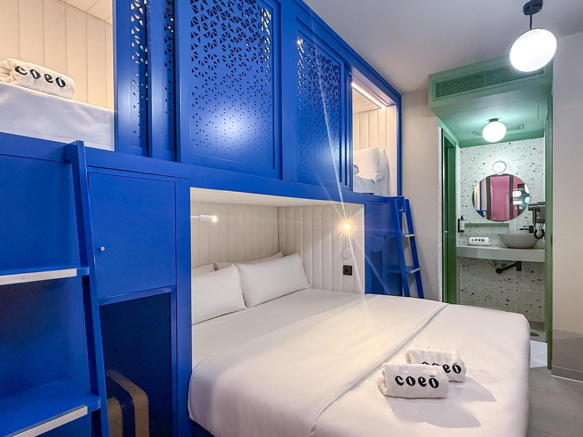 Coeo Hernan Ruiz Rooftop Pool Hostel - Malaga — Photos 3